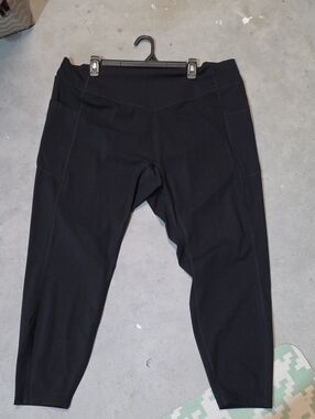 Nwt HALARA Black High-Rise Pocket Leggings